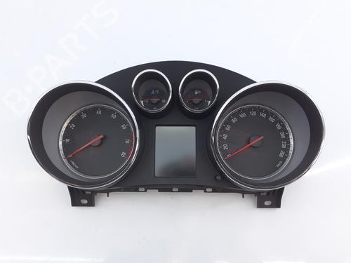 Used Instrument cluster OPEL INSIGNIA A (G09) [2008-2017]  8500495