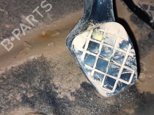 Used Break pedal AUDI Q2 (GAB, GAG) 30 TDI (115 hp) 24681975