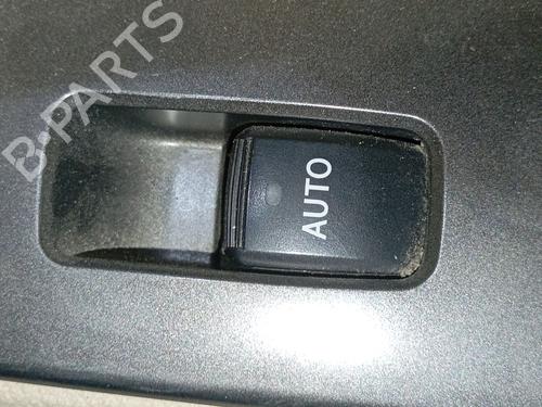 Used Right rear window switch LEXUS IS II (_E2_) 220d (ALE20) (177 hp) 31952610
