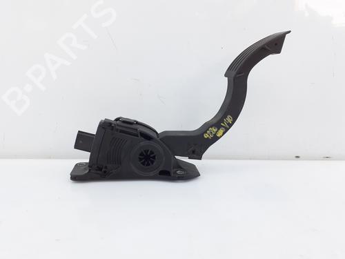 Used Pedal VOLVO V40 Hatchback (525) D2 (120 hp) 10090175