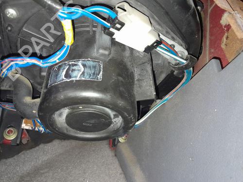 Used Heater blower motor NISSAN TERRANO II (R20) 2.7 TDi 4WD (125 hp) 26321153
