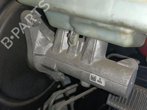 Used Brake master cylinder Brake master cylinder RENAULT MASTER III Platform/Chassis (EV, HV, UV) 2.3 dCi 125 RWD (HV0C, HV0D, UV0C, UV0D, UV0H, UV0J,... (125 hp) 36696359 36696359
