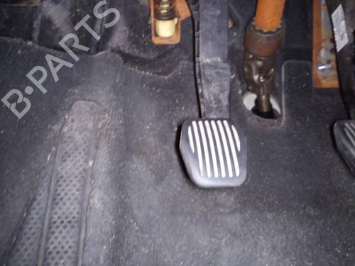Used Clutch pedal VOLVO V40 Hatchback (525) D3 (150 hp) 10251727
