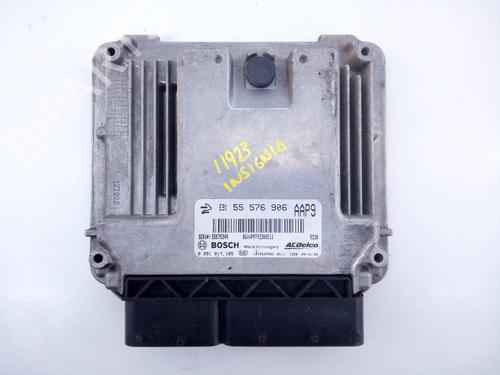 Used Engine control unit (ECU) OPEL INSIGNIA A Sports Tourer (G09) 2.0 CDTI (35) (131 hp) 17319634