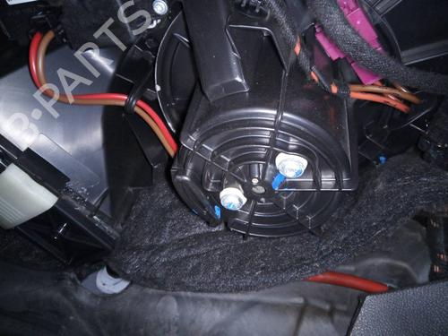 Used Heater blower motor MERCEDES-BENZ E-CLASS (W212) E 220 CDI / BlueTEC (212.001, 212.002) (170 hp) 18299766