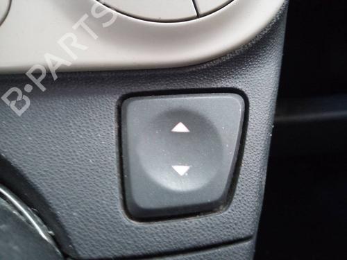 Used Right front window switch FIAT 500 (312_) 1.2 LPG (312AXA1A) (69 hp) 17010239