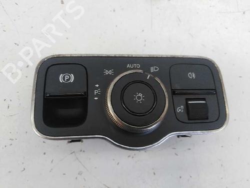 Hovedlysbryter MERCEDES-BENZ A-CLASS (W177) A 180 d (177.003) (116 hp) 5837281