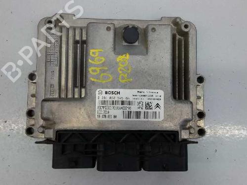 Used Engine control unit (ECU) PEUGEOT 208 I (CA_, CC_) 1.4 HDi (68 hp) 4951948