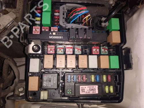 Used Fuse box HYUNDAI SANTA FÉ III (DM, DMA) [2012-2018]  20111033