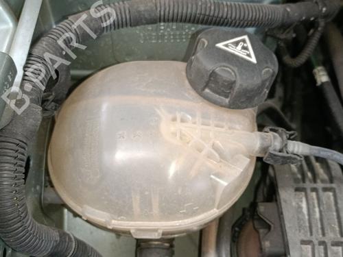 Used Expansion tank CITROËN C4 III (BA_, BB_, BC_) 1.2 PureTech 130 (BAHNSA, BAHNSB) (130 hp) 27359128