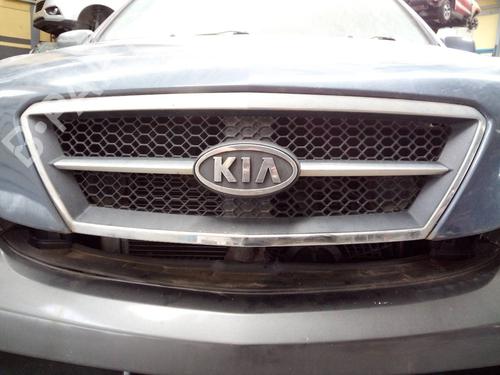 Used Grille KIA SORENTO I (JC) 2.5 CRDi 4WD (140 hp) 18485497