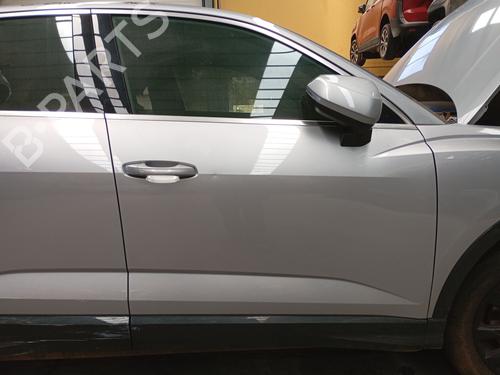 Used Right front door Right front door 37540557 37540557