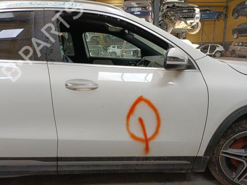 Porta frente direita MERCEDES-BENZ GLA (H247) GLA 200 d (247.712) (150 hp) 30615370