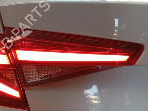 Used Left tailgate light Left tailgate light SKODA FABIA IV (PJ3) 1.0 TSI (95 hp) 33543774 33543774