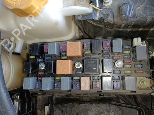 Used Fuse box Fuse box 38560495 38560495