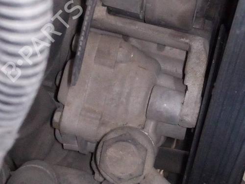 Used Steering pump KIA SORENTO I (JC) 2.5 CRDi 4WD (140 hp) 13377324