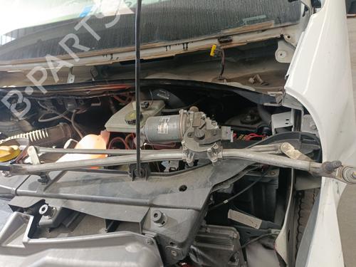 Used Front wiper motor Front wiper motor RENAULT MASTER III Platform/Chassis (EV, HV, UV) 2.3 dCi 125 FWD (EV0C, EV0D, EV0J, HV0C, HV0D, HV0H,... (125 hp) 36775272 36775272