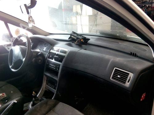 Engine control unit (ECU) PEUGEOT 307 (3A/C) 1.6 HDi | BP8299284M57 