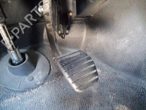 Used Break pedal RENAULT MASTER III Van (FV) 2.3 dCi 110 FWD (FV0R, FV0W, FV1A) (110 hp) 16785284