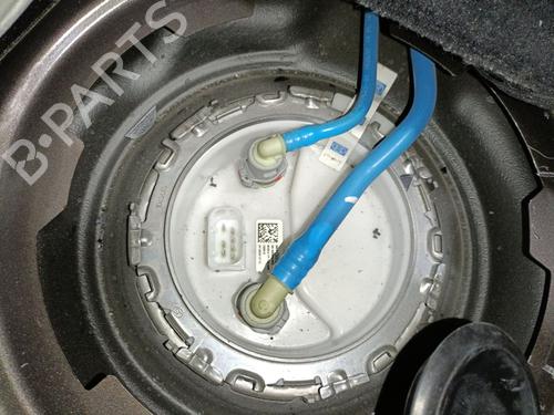 Used Fuel pump BMW X1 (F48) sDrive 18 d (150 hp) 26735968