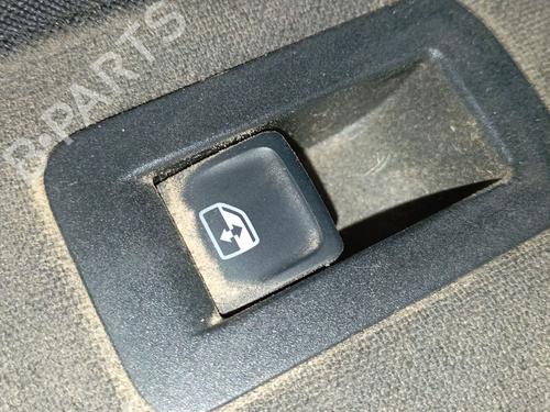 Comutador vidro trás esquerdo VW TIGUAN (AD1, AX1) 1.5 TSI (150 hp) 31333649