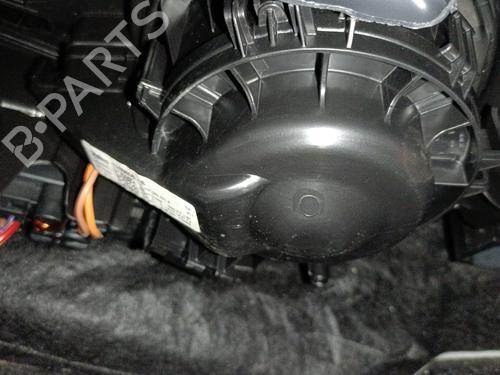 Used Heater blower motor SKODA KAMIQ (NW4) 1.0 TSI (110 hp) 28694509