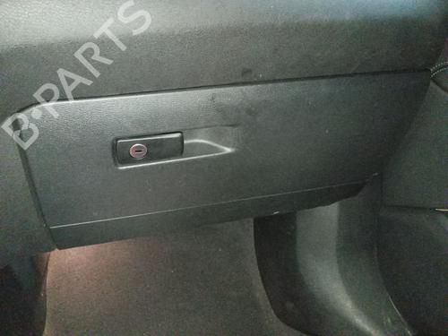 Guantera Guantera BMW X1 (F48) xDrive 20 d (190 hp) 36807973 36807973