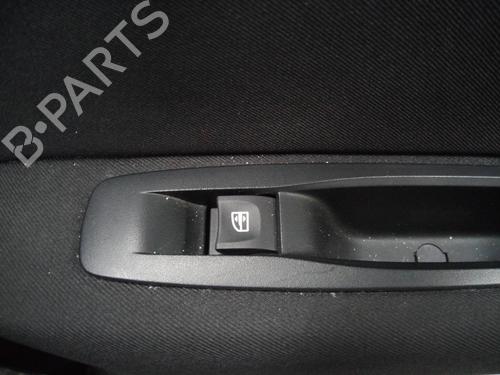 Used Right rear window switch RENAULT MEGANE IV Hatchback (B9A/M/N_) 1.2 TCe 100 (B9MS) (100 hp) 17010654