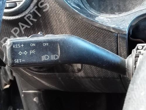 Used Steering column stalk SEAT LEON (1P1) [2005-2013]  19544784
