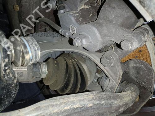 Mangueta delantera izquierda MERCEDES-BENZ GLA (H247) GLA 200 d (247.712) (150 hp) 30614878