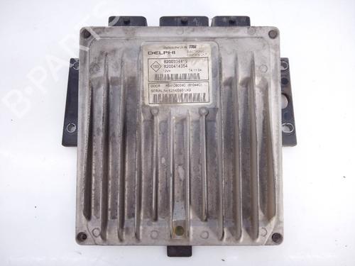 Used Engine control unit (ECU) RENAULT SCÉNIC II (JM0/1_) [2003-2010]  9438405