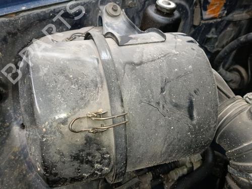Used Air filter box MITSUBISHI PAJERO I (L04_G, L14_G) 2.5 TD (L044G, L049G) (95 hp) 32727862