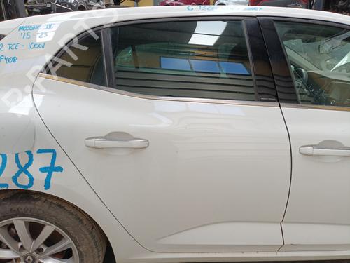 Dør høyre bak RENAULT MEGANE IV Hatchback (B9A/M/N_) 1.2 TCe 100 (B9MS) (100 hp) 25047789