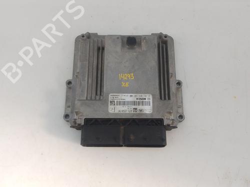 Calculateur moteur (ecu) JAGUAR XE (X760) 2.0 D (180 hp) 31904896