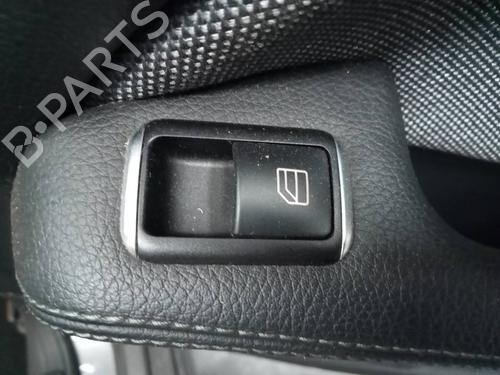 Used Right rear window switch MERCEDES-BENZ GLA-CLASS (X156) [2013-2022]  20722292