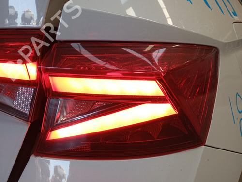 Used Right taillight Right taillight SKODA FABIA IV (PJ3) 1.0 TSI (95 hp) 33543771 33543771