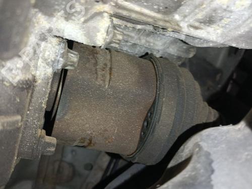 Used Left front driveshaft Left front driveshaft OPEL CORSA E (X15) 1.3 CDTI (08, 68) (95 hp) 40010240 40010240