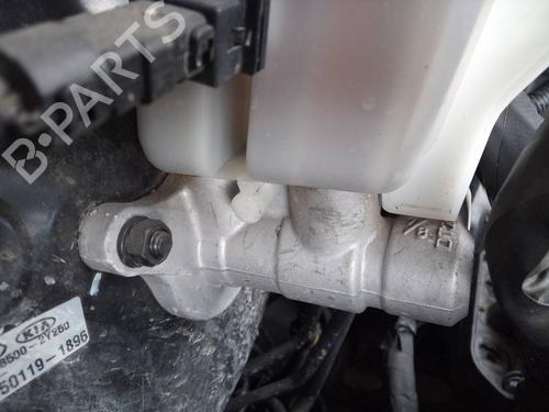 Used Brake master cylinder KIA SPORTAGE III (SL) 1.7 CRDi (116 hp) 15136743