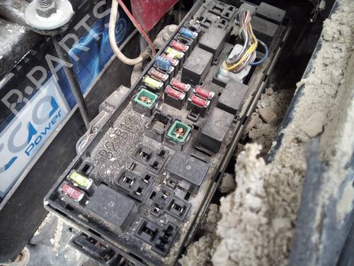 Used Fuse box MITSUBISHI L200 / TRITON (KA_T, KB_T) 2.5 DI-D 4WD (KB4T) (136 hp) 9586718