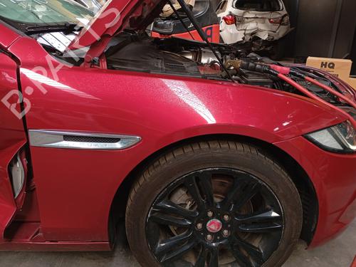 Used Right front fenders JAGUAR XE (X760) 2.0 D (180 hp) 31904885