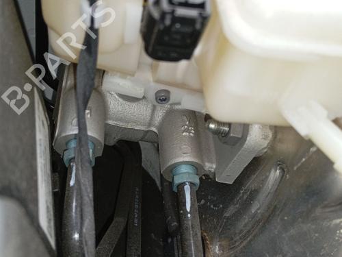 brake-master-cylinder-bmw-3-g20-g80-g28-2018-38062237 main image