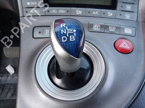 Used Gear lever TOYOTA PRIUS (_W3_) 1.8 Hybrid (ZVW3_) (99 hp) 13656735