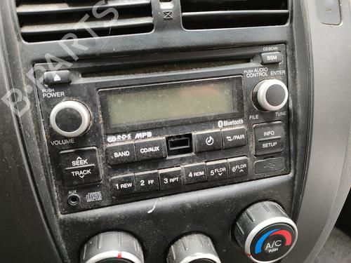 Used Radio HYUNDAI TUCSON (JM) 2.0 CRDi (136 hp) 9675102
