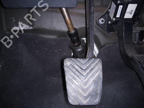 Used Break pedal HYUNDAI SANTA FÉ II (CM) 2.2 CRDi (155 hp) 11020437