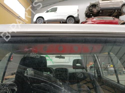 Used Third brake light Third brake light SUZUKI GRAND VITARA I (FT, HT) 2.0 HDI 110 16V 4x4 (SQ420D, TD83V, JA420WD) (109 hp) 34439479 34439479