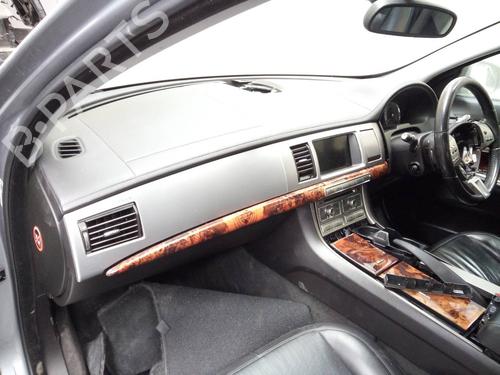 Used Dashboard JAGUAR XF I (X250) 2.7 D (207 hp) 15398472