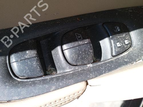 Used Left front window switch Left front window switch 39588100 39588100