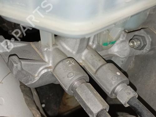 Used Brake master cylinder JEEP GRAND CHEROKEE IV (WK, WK2) 3.0 CRD V6 4x4 (250 hp) 31885846