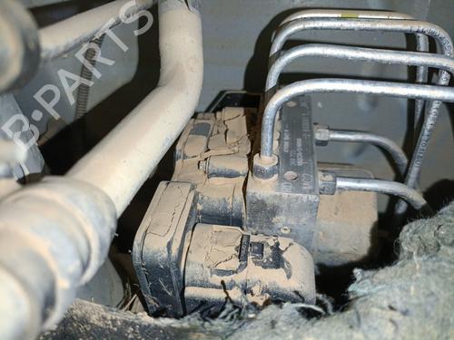 Used ABS pump RENAULT CAPTUR I (J5_, H5_) 0.9 TCe 90 (90 hp) 28074545