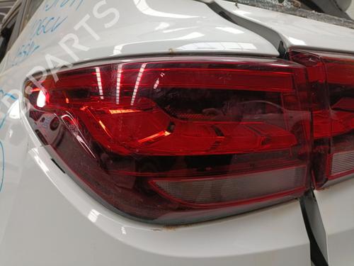 Feu arrière gauche MG MG ZS SUV (AZS1) 1.5 VTi (114 hp) 31944706